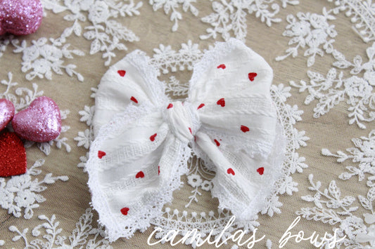 Lovestruck ❤️Medium Fable w lace trim