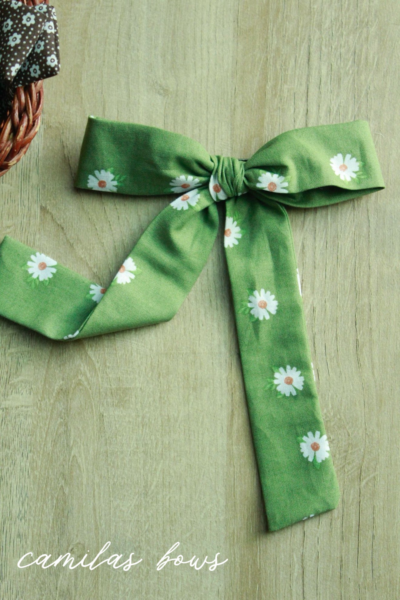 Green Daisy Sailor