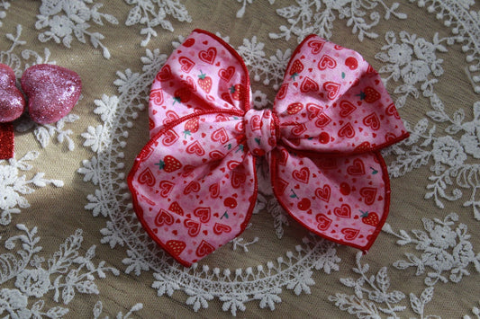 Strawberry and cherries Fabel