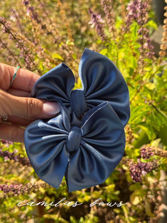 Saphire blue messy piggies