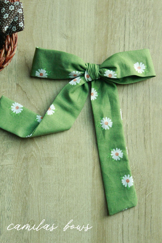 Green Daisy Sailor
